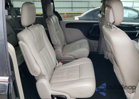 2012 Chrysler Town & Country Touring z USA, uszkodzony, nr VIN 2C4RC1BG2CR186830